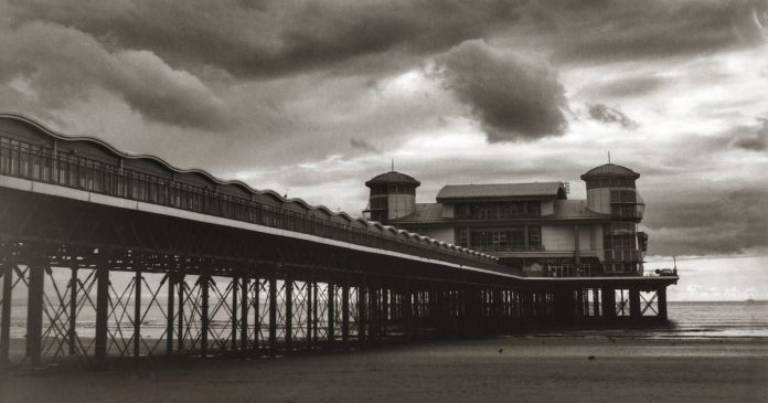 Man creates extraordinary Victorian-era Instagram photos of landmarks
